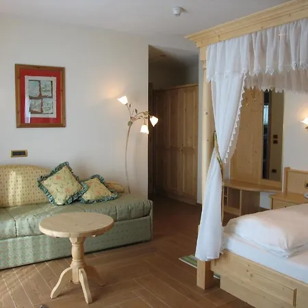 Paradise Hotel