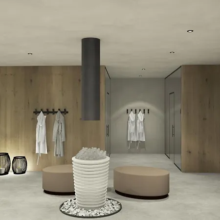 Paradise Hotel 4*