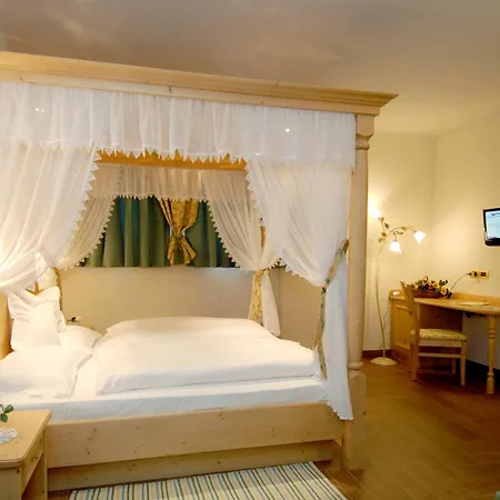 Hotel Paradise 4*