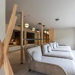 Отель Paradise 4*