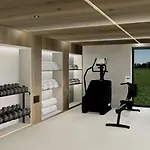 Отель Paradise 4*