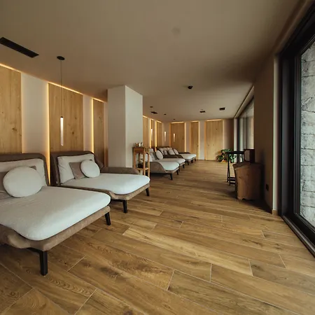 Paradise Hotel