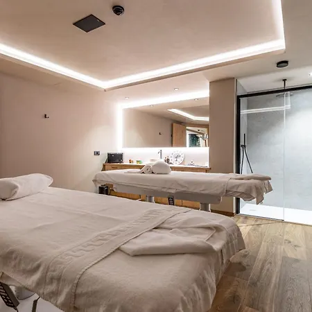 Paradise Hotel 4*